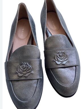 Taryn Rose Metallic Gray Leather Floral-Embellished Loafers